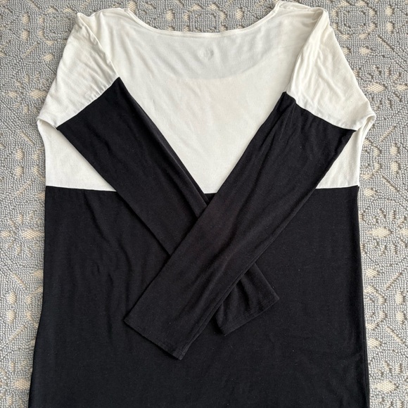 Women’s Alo Yoga, cream/black long sleeve top size large. - Picture 2 of 3